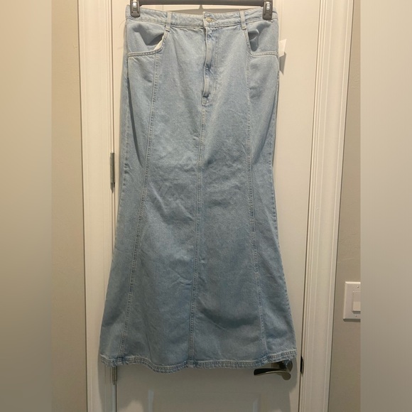 NWT TOPSHOP LONG 100% COTTON FISHTAIL DENIM SKIRT LIGHT BLUE SZ 12 FITS LIKE 10 - Picture 2 of 8